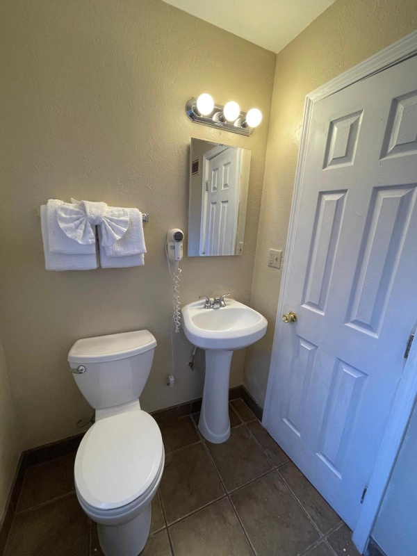 Tahoe Hacienda Inn image 10