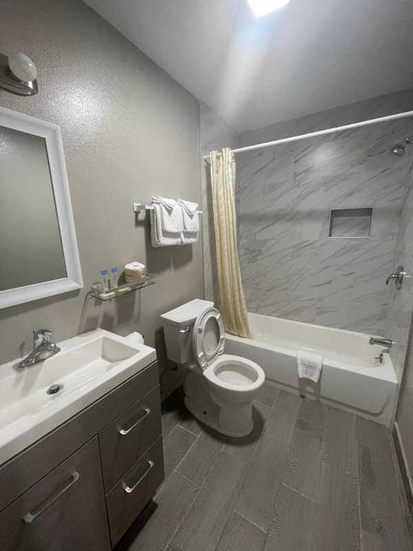 Tahoe Hacienda Inn image 9